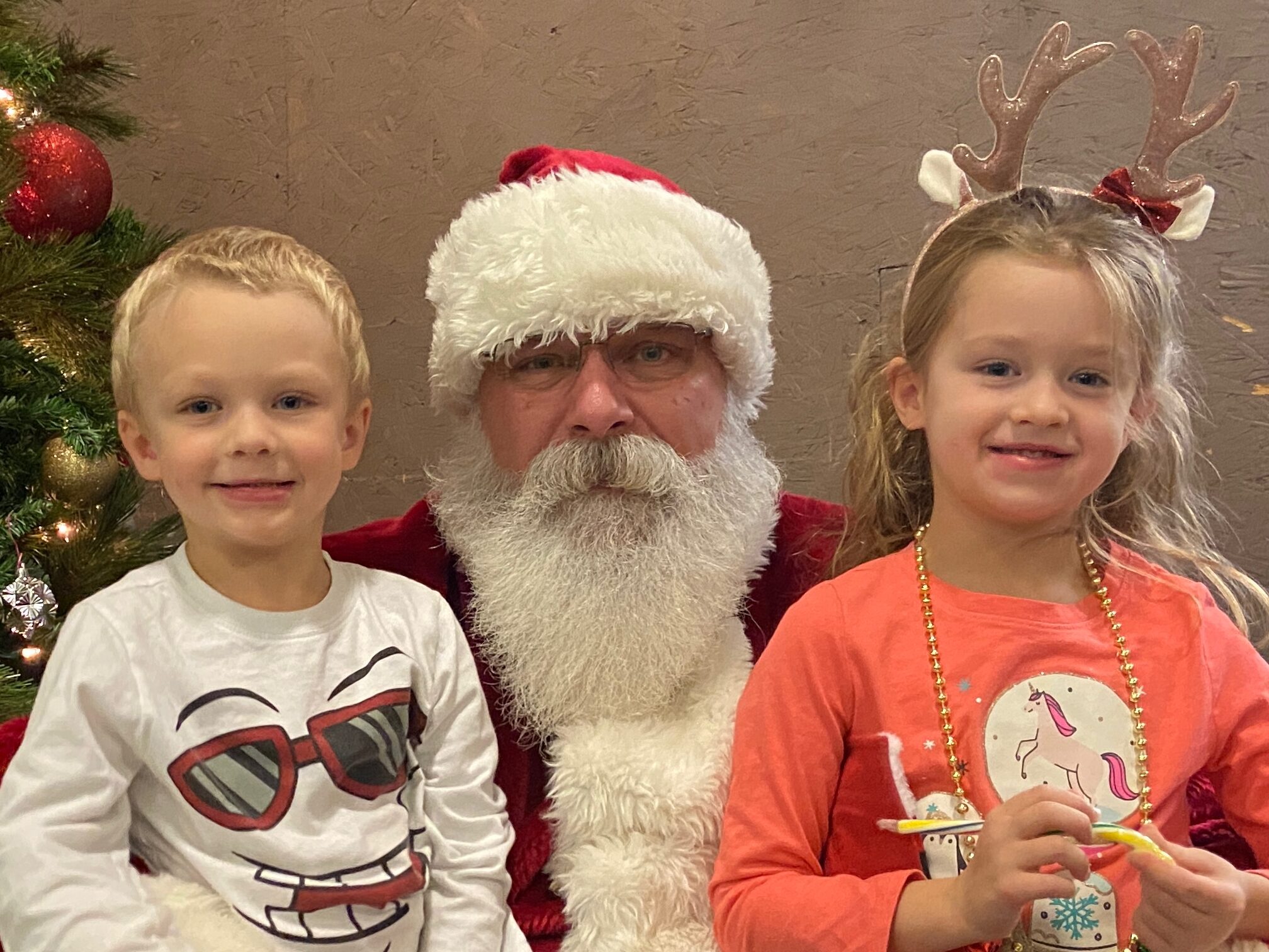 Santa Tom bringing warm Christmas magic to a Central Missouri Santa experience